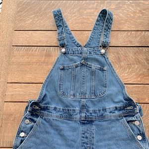 Old Navy denim overalls.  Good condition.
